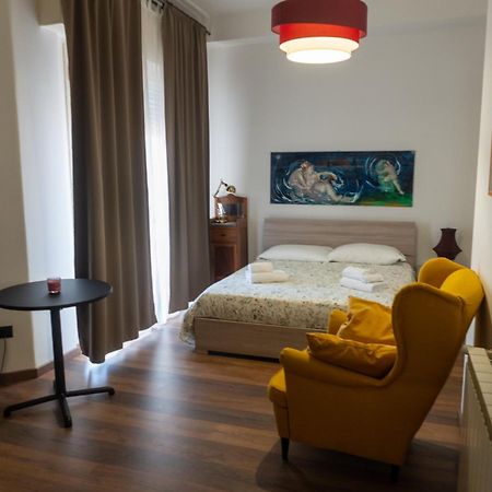 B&B I Miti Dell Etna Catania Centro Vicino Il Duomo Exterior foto